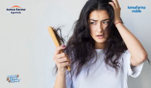 Read more about the article Inilah Penyebab Rambut Bisa Rontok & Cara Mengatasinya